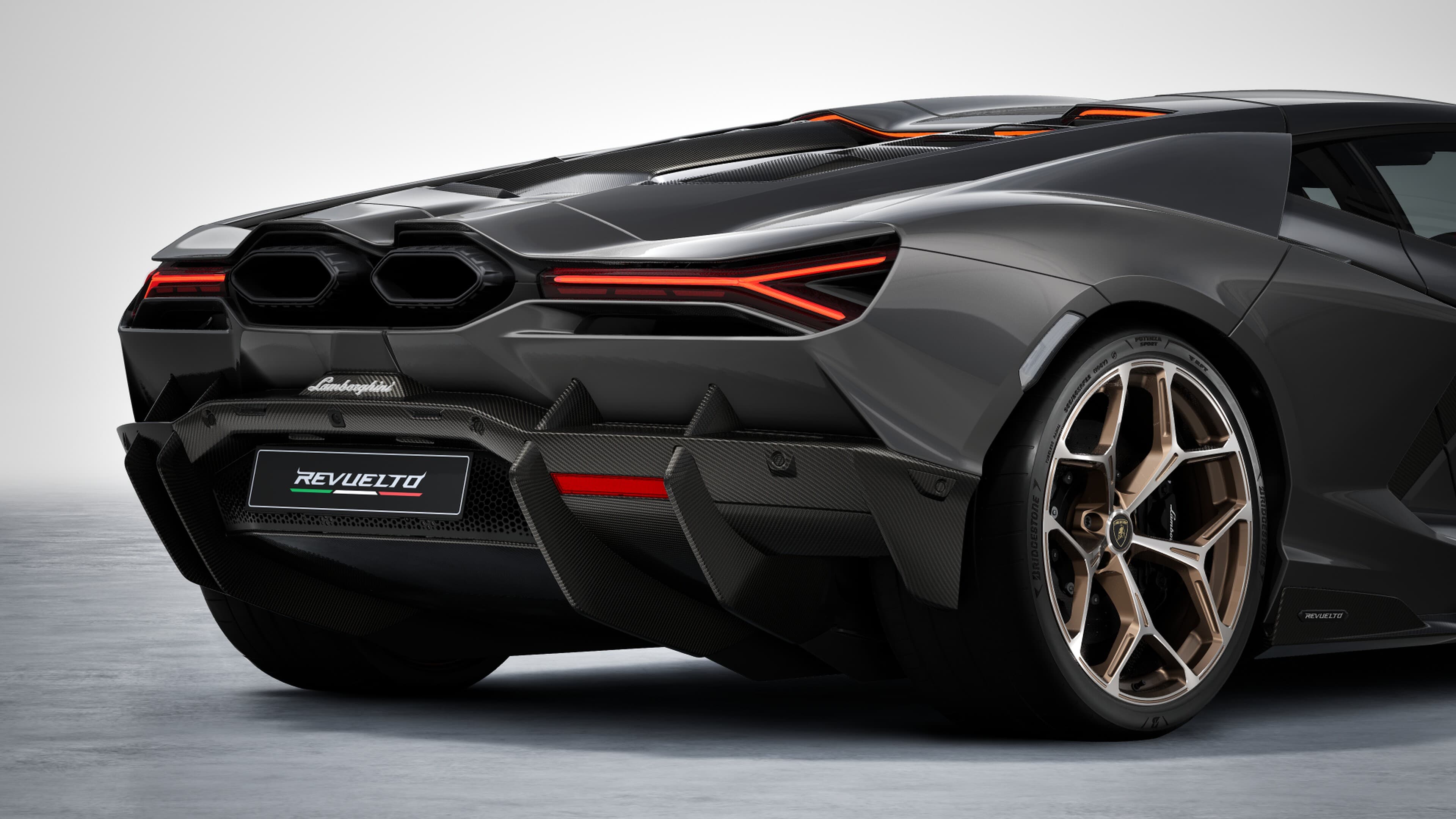 Lamborghini Revuelto - Image 1